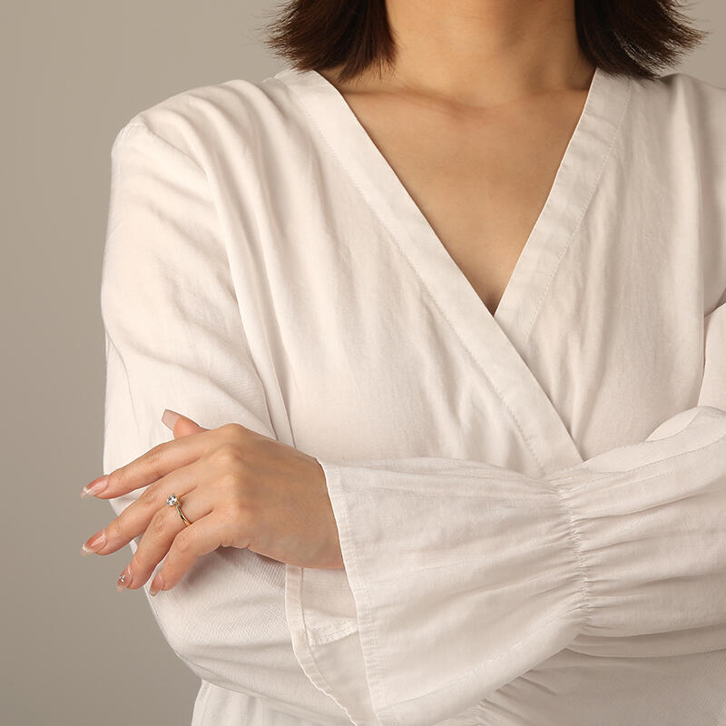 "Hand aufs Herz" 1 Karat Rund-Schliff Seitenstein-Verlobungsring