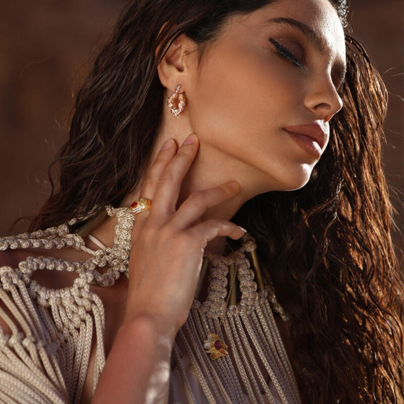 Jeulia x Leyla “Sunset Desert” Art Deco Golden Necklace Sterling Silver