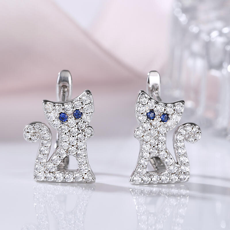 Jeulia Cute Cat Design Sterling Silver Hoop Earrings