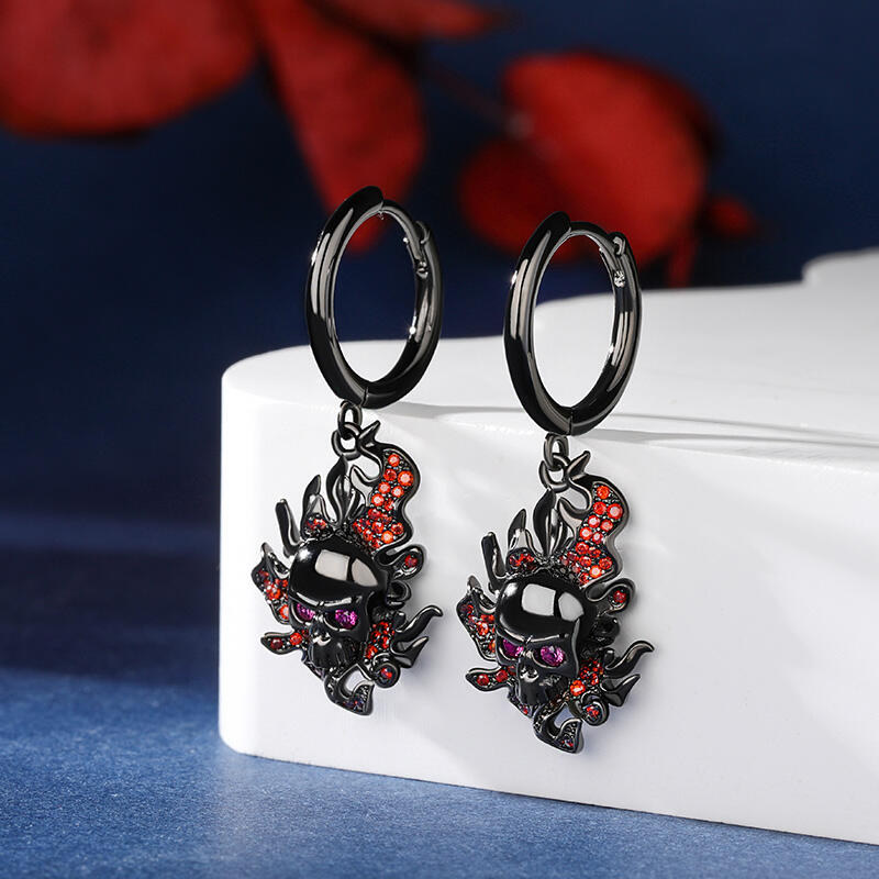 Jeulia Pendientes de plata de ley con calavera de fuego