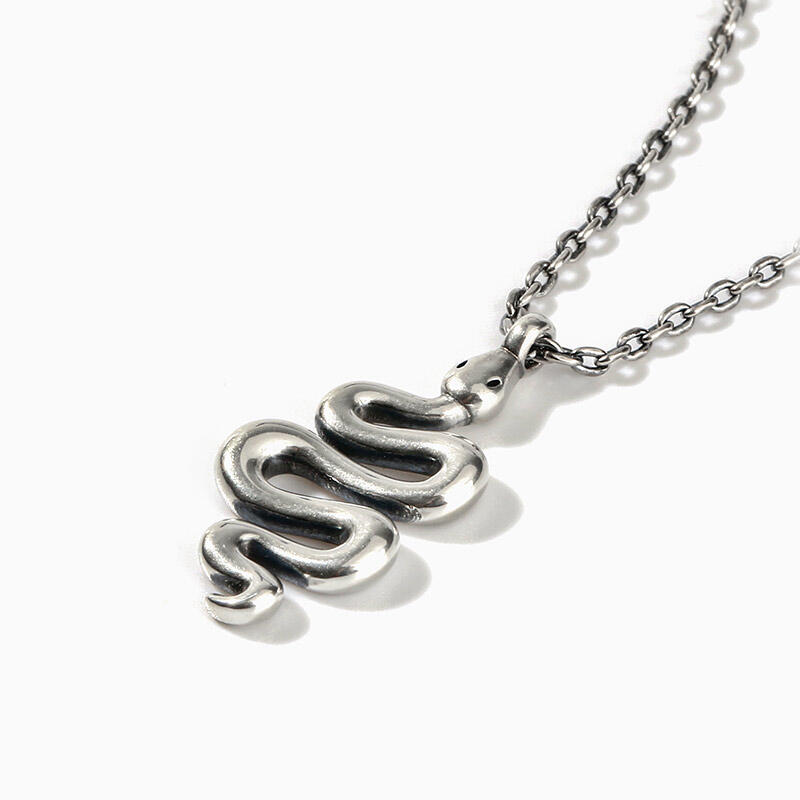 Jeulia "Black Mamba" Snake Sterling Silver Necklace