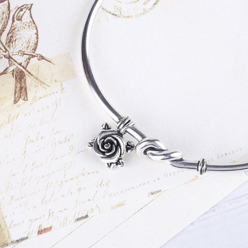 Jeulia Brazalete Con Nudo De Amor