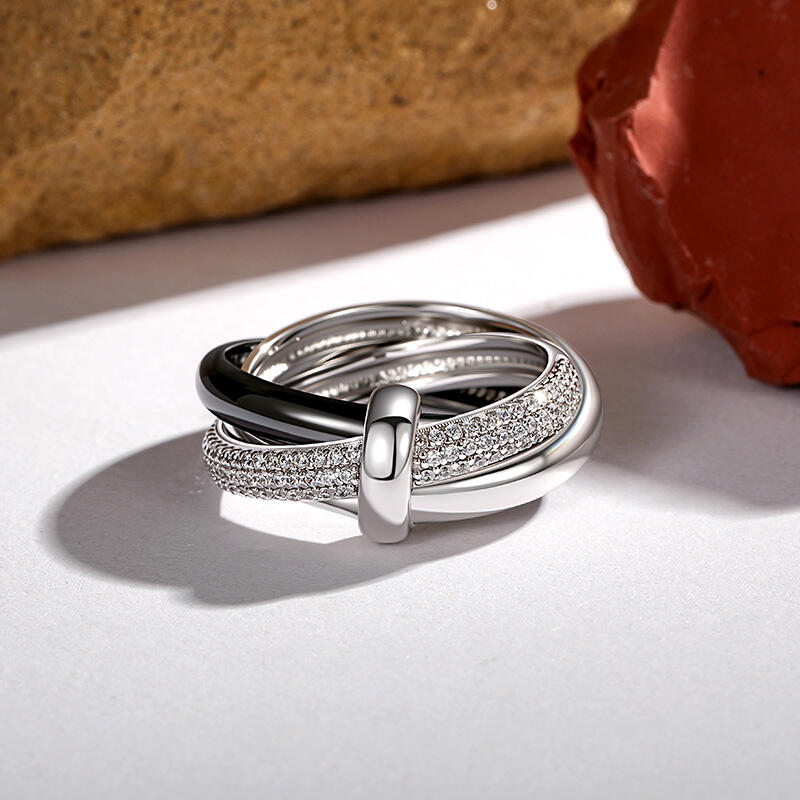 Jeulia Classic Black and White Trinity Ring