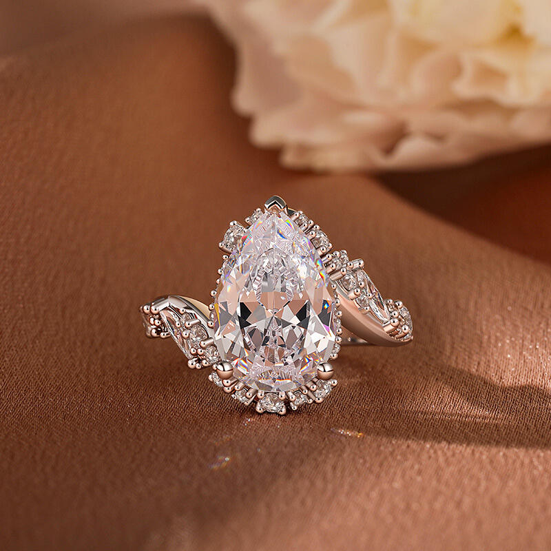 Jeulia Bypass Cluster Pear Shaped Engagement Ring