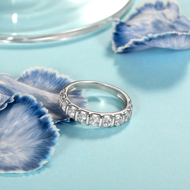 Jeulia Classic Bar Setting Design Wedding Band