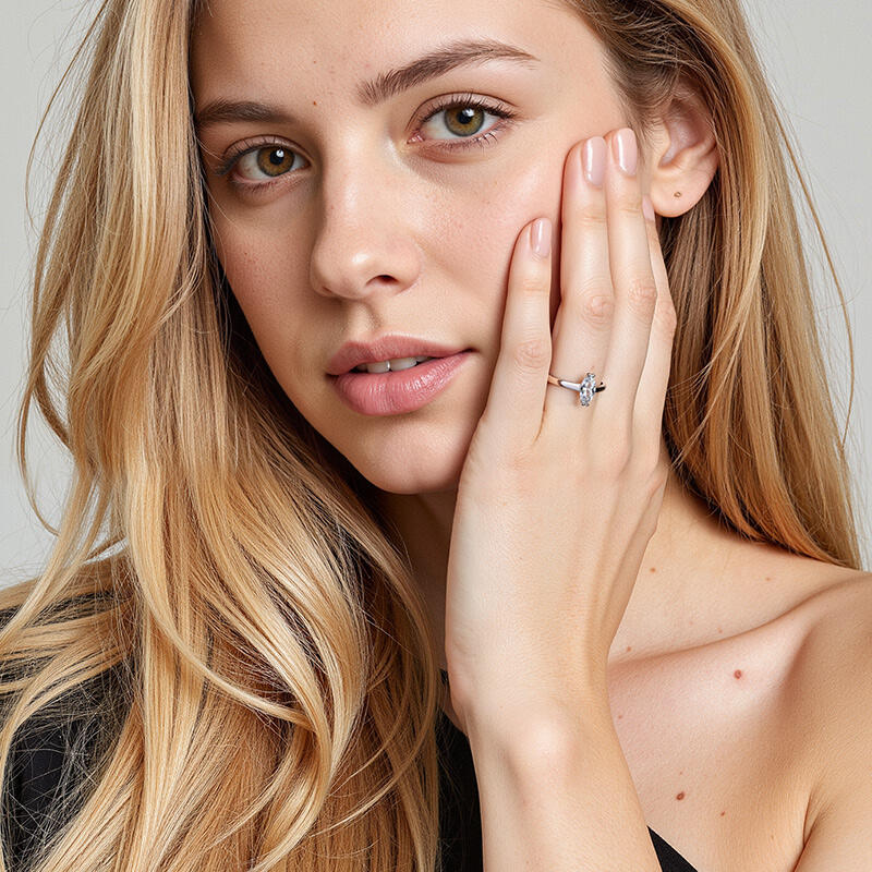 "Liebesgeschichte" 0,5ct Navettenschliff Solitär Verlobungsring