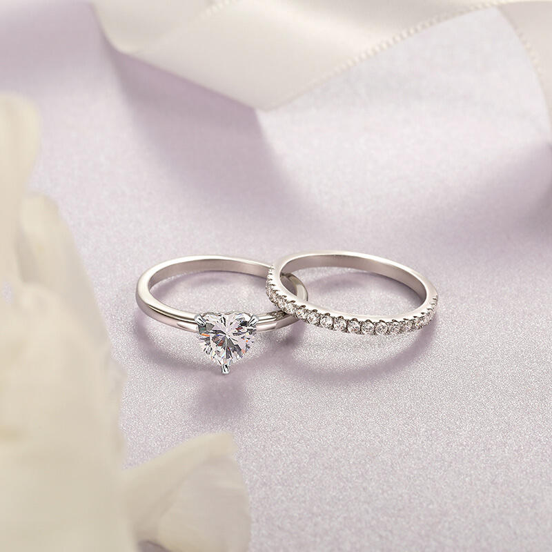 Jeulia Simple Custom Heart Engagement Eternity Ring Set