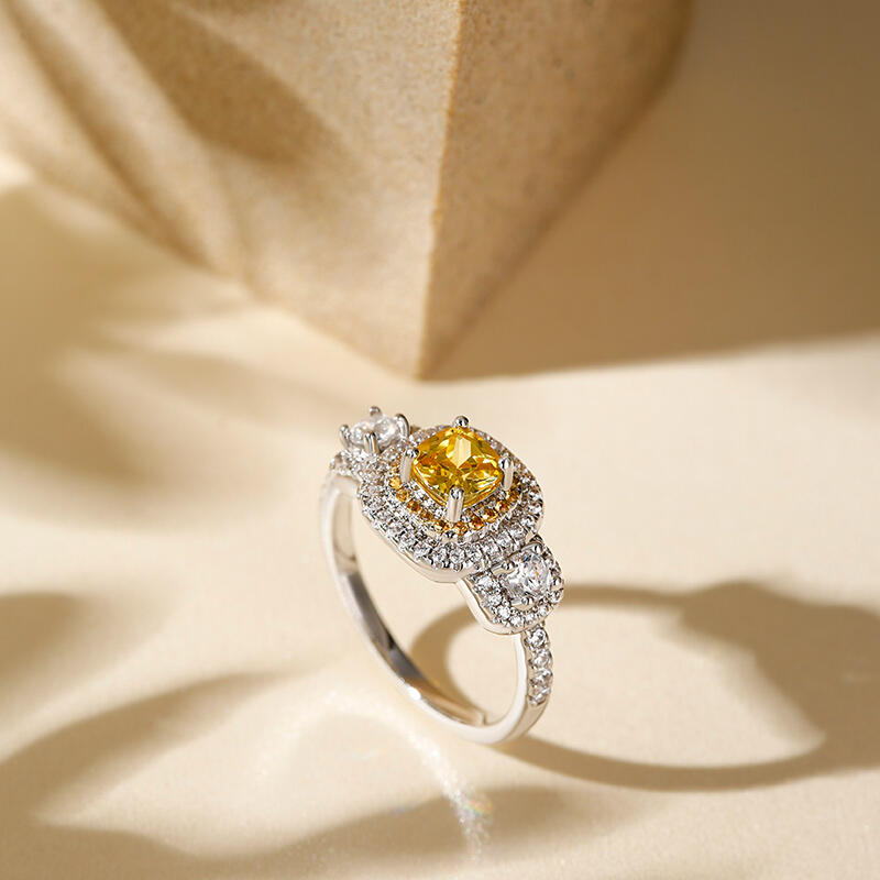 Jeulia drie stenen Halo prinses geslepen sterling zilveren ring
