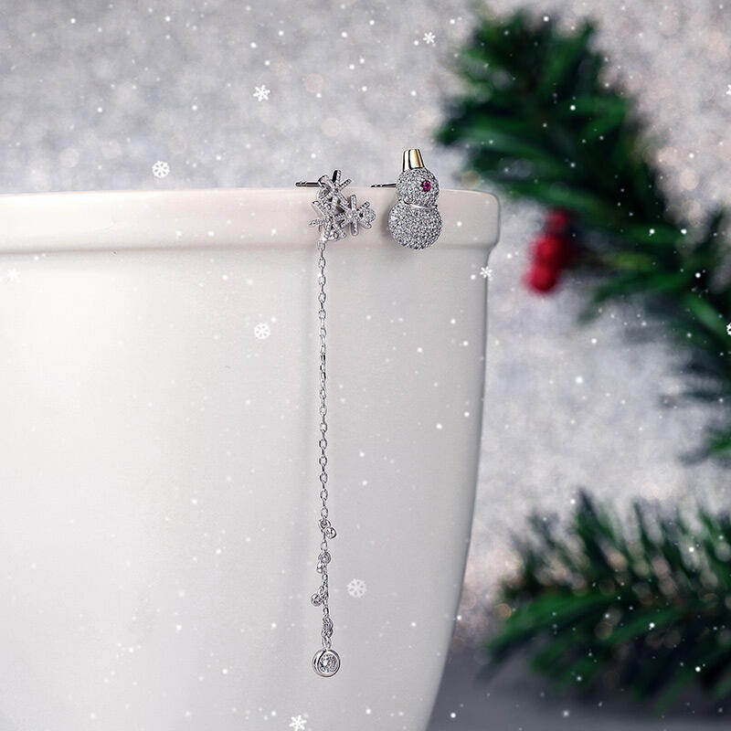 Jeulia "Romantic Snowman&Snowflake" Sterling Silver Mismatched Earrings