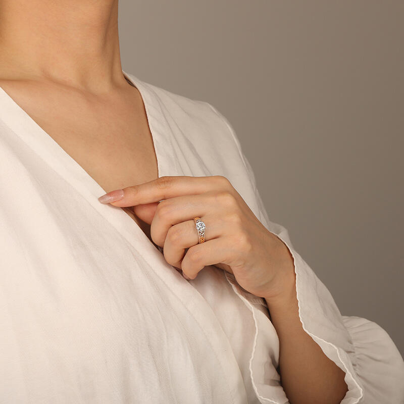 "Come As Expected" Round Cut Solitaire Engagement Ring