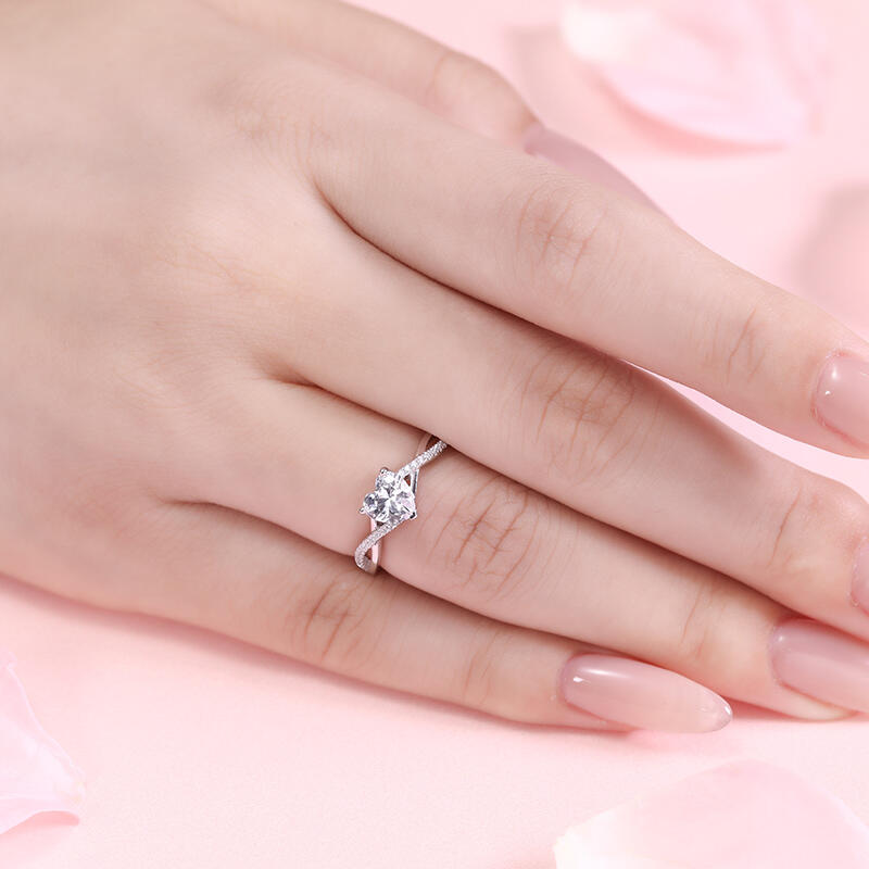 Jeulia Anillo 10K/14K/18K Personalizado de Plata de Ley con Corte de Corazón y Diseño de Torsión