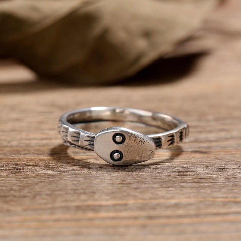 Jeulia "Pure Desire" Snake Sterling Silver Ring