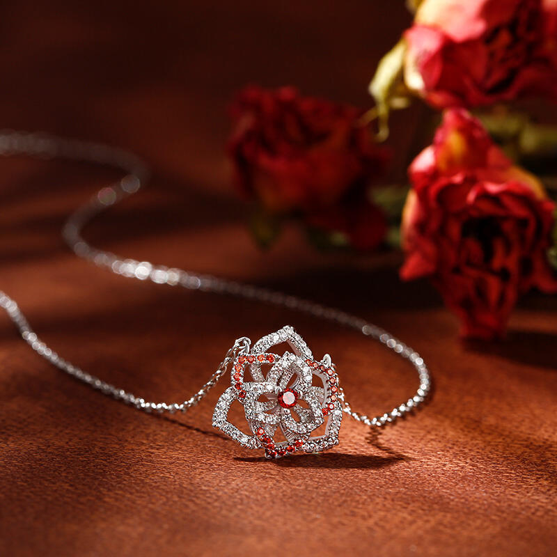 Jeulia "Love Never Die" Heart Petals Flower Sterling Silver Necklace