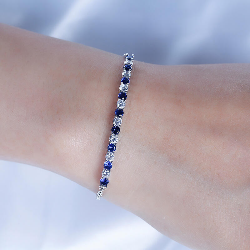 Jeulia Pulsera con corte reondo con bolo simple de plata de ley