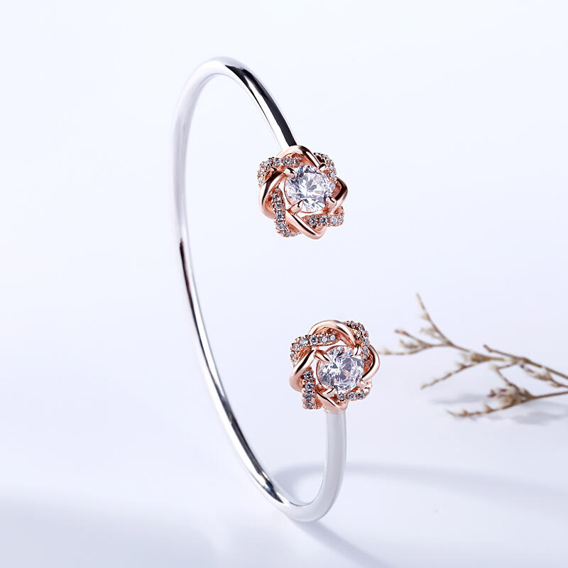 Jeulia Knot of Love Bangle