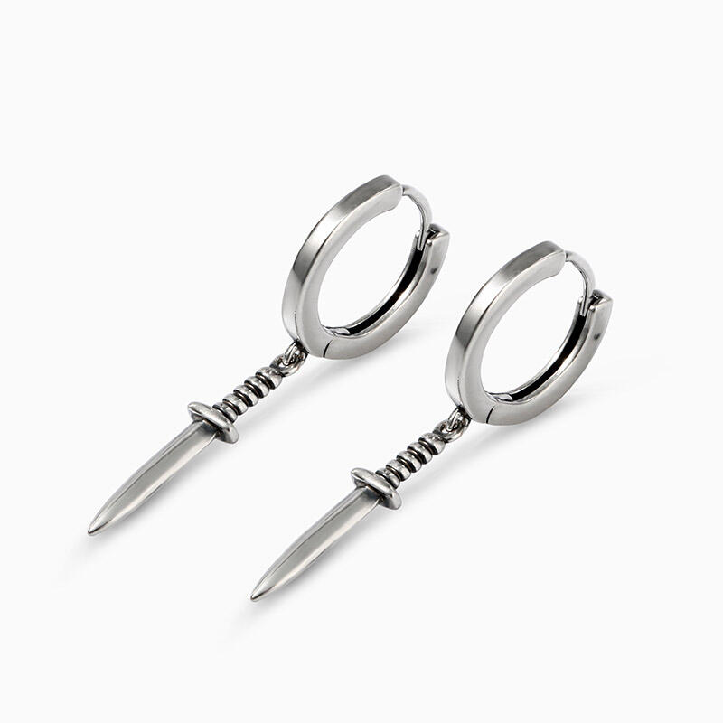 Jeulia Pendientes colgantes con diseño de puñal de plata de ley