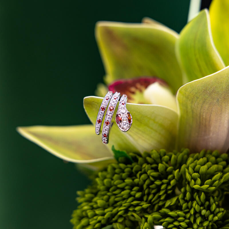 Jeulia Pendientes de Plata Esterlina para Mujer Diseño de La Serpiente Color Rojo