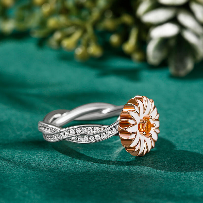 Jeulia "Cheerfulness" Daisy Flower Sterling Silver Rotating Ring
