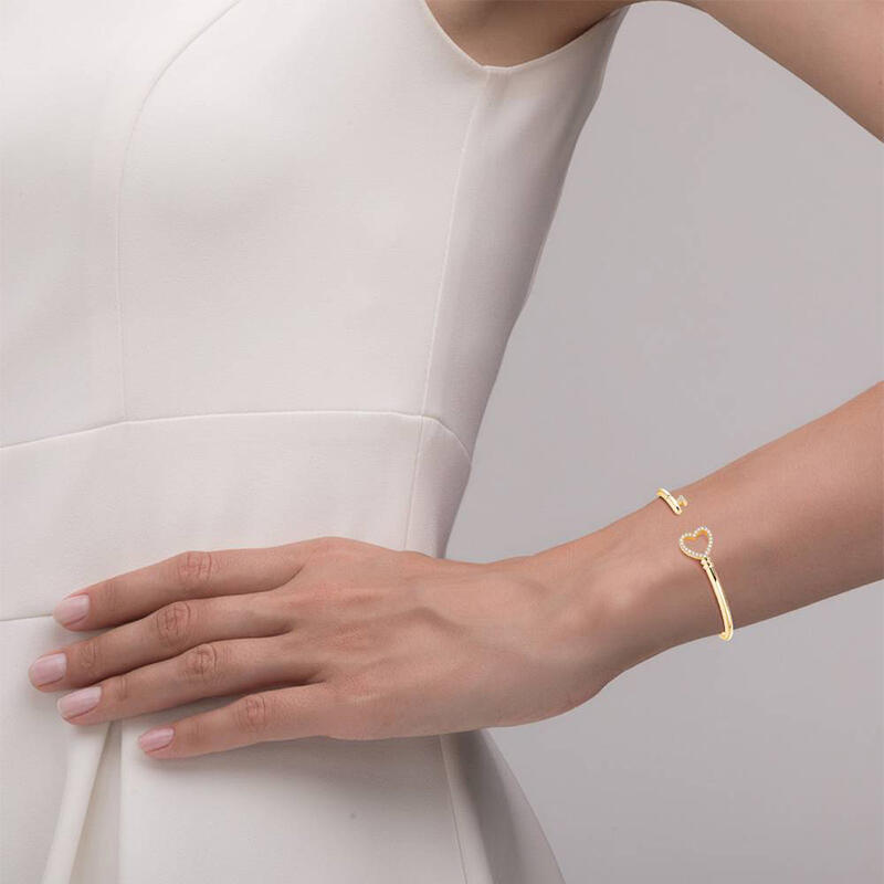 Jeulia "Key to My Heart" Sterling Silver Bangle