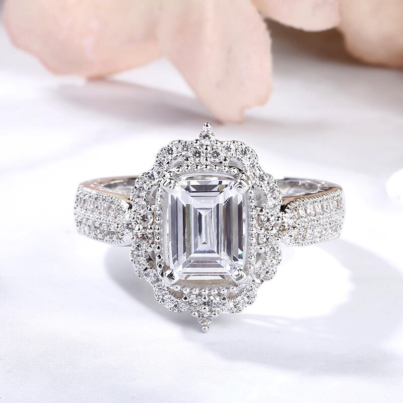 Jeulia Vintage Halo Emerald Cut Sterling Silver Ring