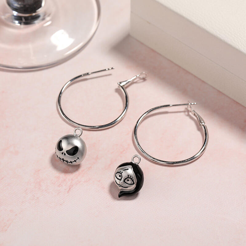 Jeulia "Amor Eterno" Pendientes de aro de plata de pareja de calavera