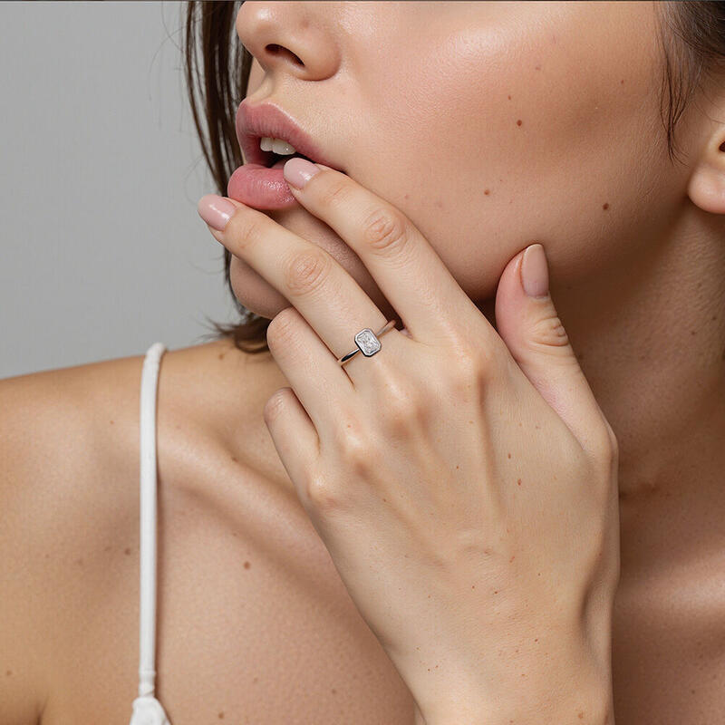 "The Affection Song" 0.4ct Radiant Cut Solitaire Engagement Ring