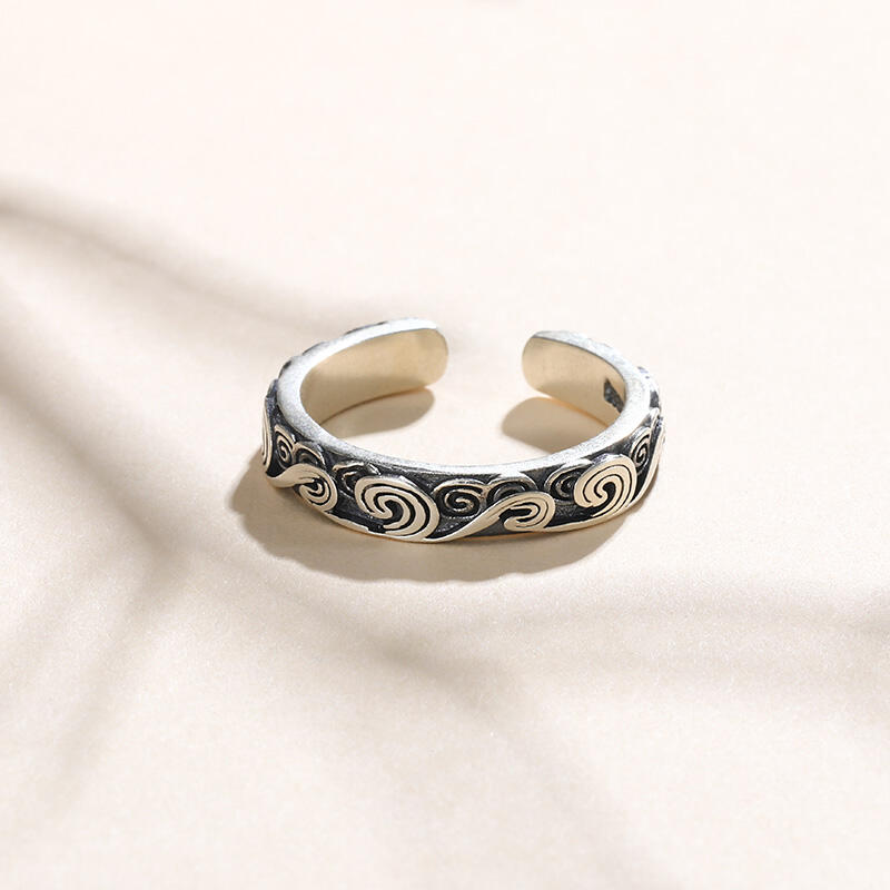 Jeulia "Vintage Cloud" Open Design Sterling Silver Women's Band