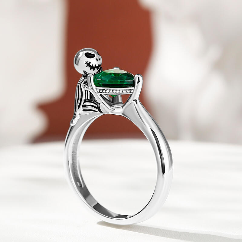 Jeulia Hug Me "Pumpkin King" Skull Design Heart Cut Sterling Silver Ring