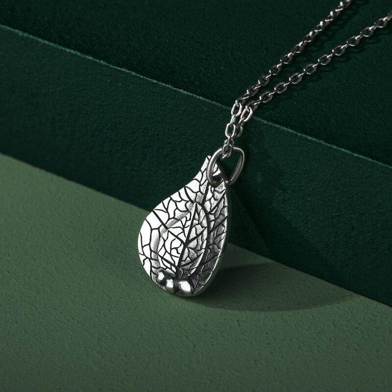 Jeulia Collar de hoja de plata de ley estilo retro
