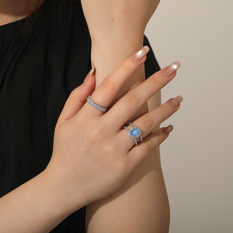 Jeulia Set Anelli Nuziali Personalizzati Taglio Radiante con Alone e Enhancer a Ondulato