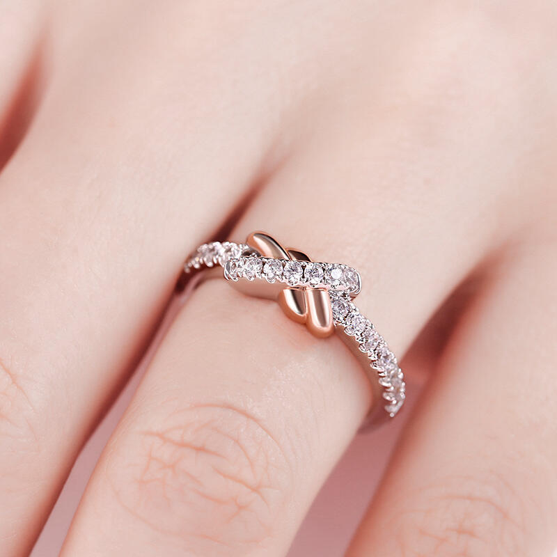 Jeulia Anillo de Plata Esterlina de Dos Tonos "Nudo de Amor"