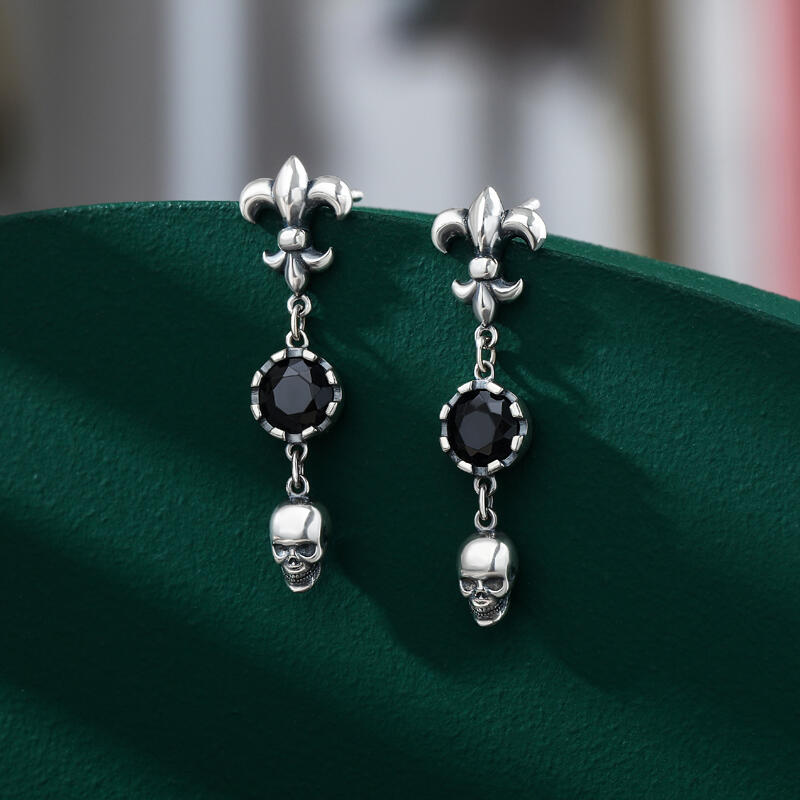 Jeulia "Iris & Skull" Round Cut Sterling Silver Earrings