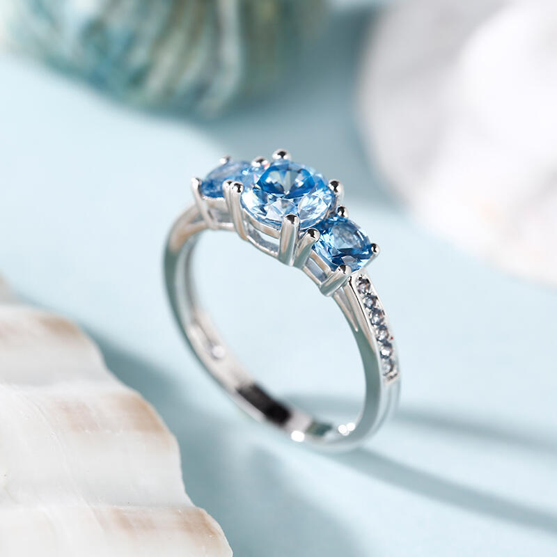 Jeulia Anillo Con Tres Piedras De Talla Redonda En Plata De Ley