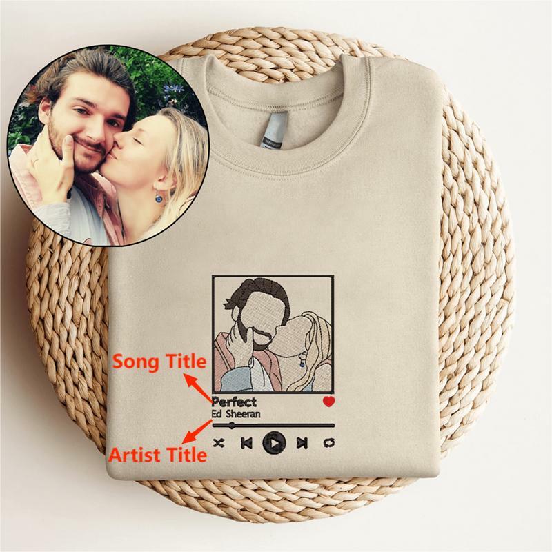 Personalisiertes Sweatshirt Individuell besticktes Paar Farbfoto Musikspieler Design Tolles Geschenk für Liebhaber