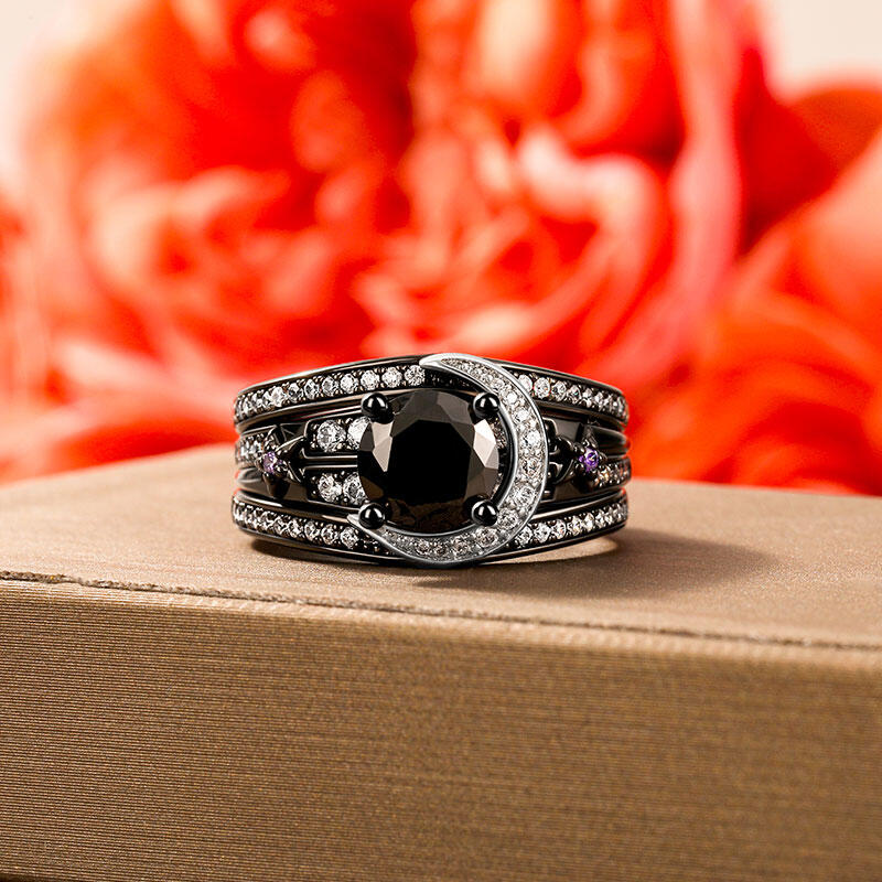 Jeulia Simple Black Moon and Star Ring Set