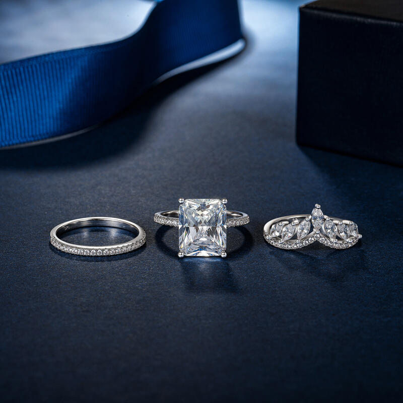 Jeulia Gorgeous Radiant Cut Engagement Ring Set 3PCS