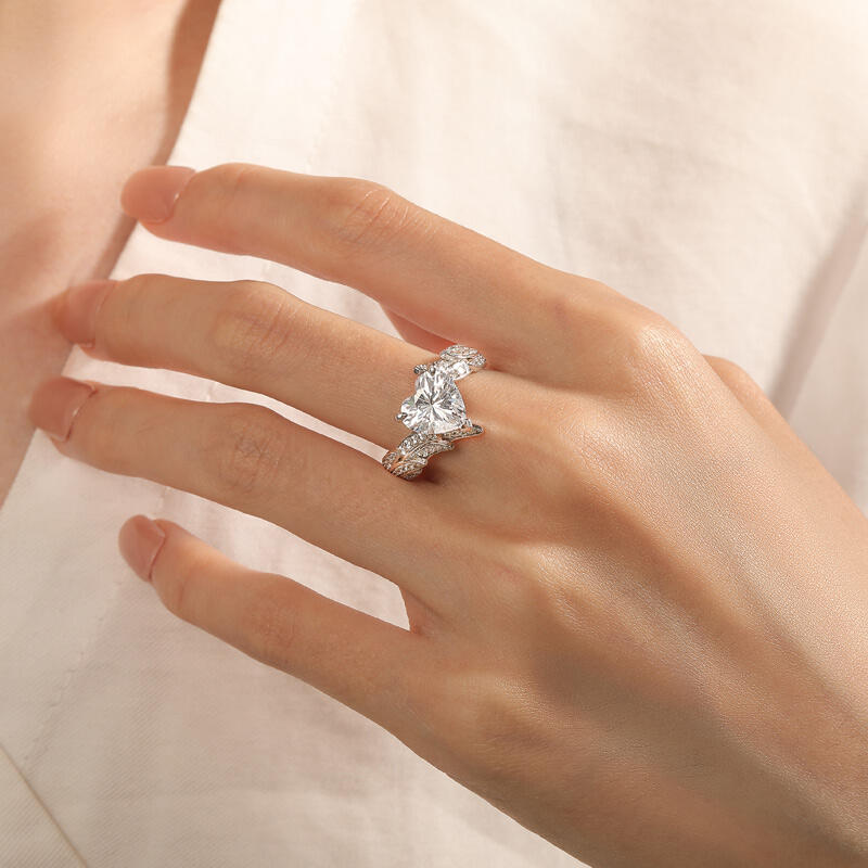 Jeulia Wing Bypass Design Heart Promise Ring