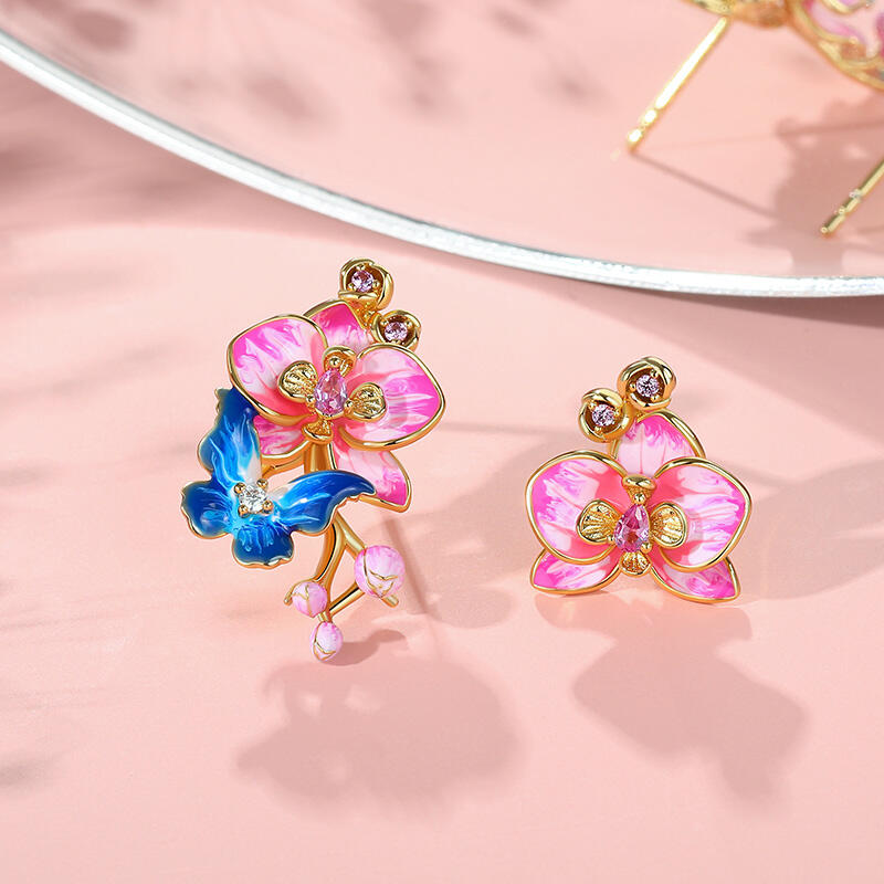 Jeulia バタフライ フラワー 蝶 花 エナメル シルバー スタッド ピアス