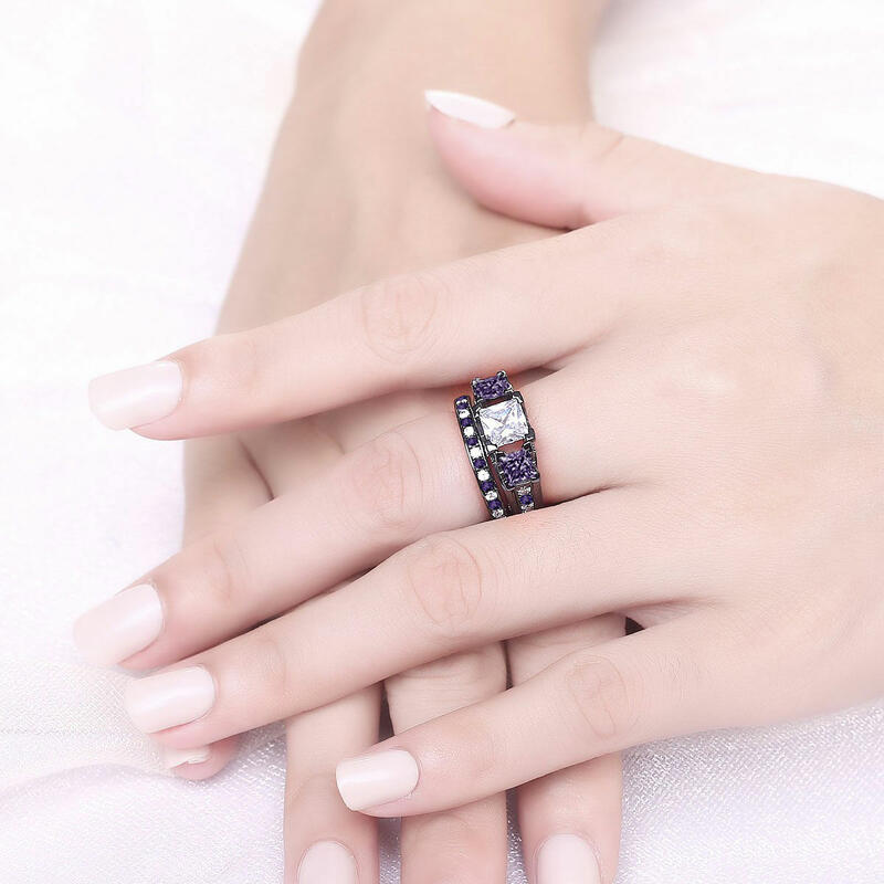 Jeulia Three Stone Princess Cut Sterling Silver Ring Set