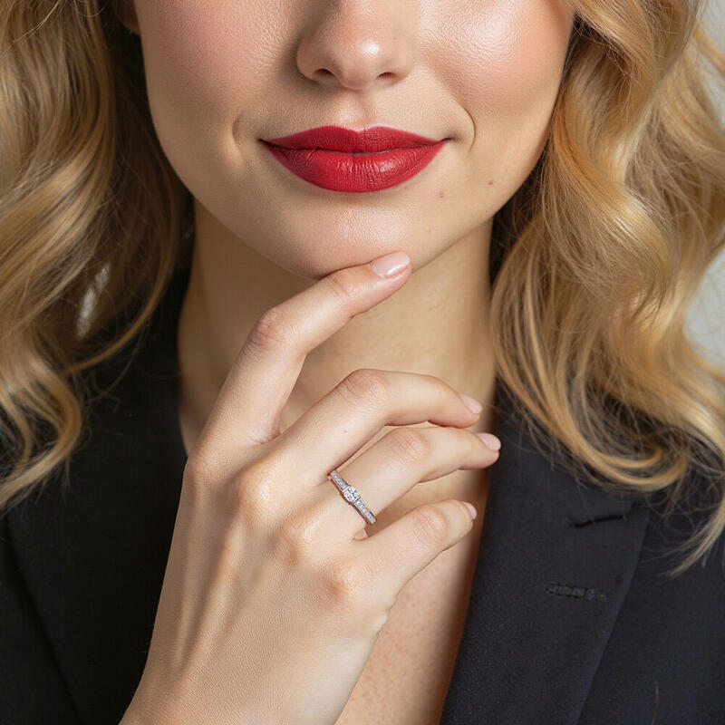 "Die Milchstraße" Verlobungsring 0,35 ct Radiantschliff mit Seitensteinen