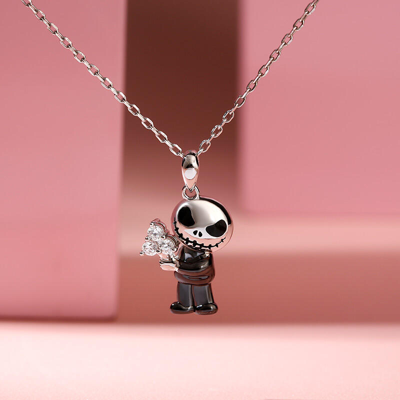 Jeulia colgante de plata de calavera con traje de etiqueta negro con corte redondo