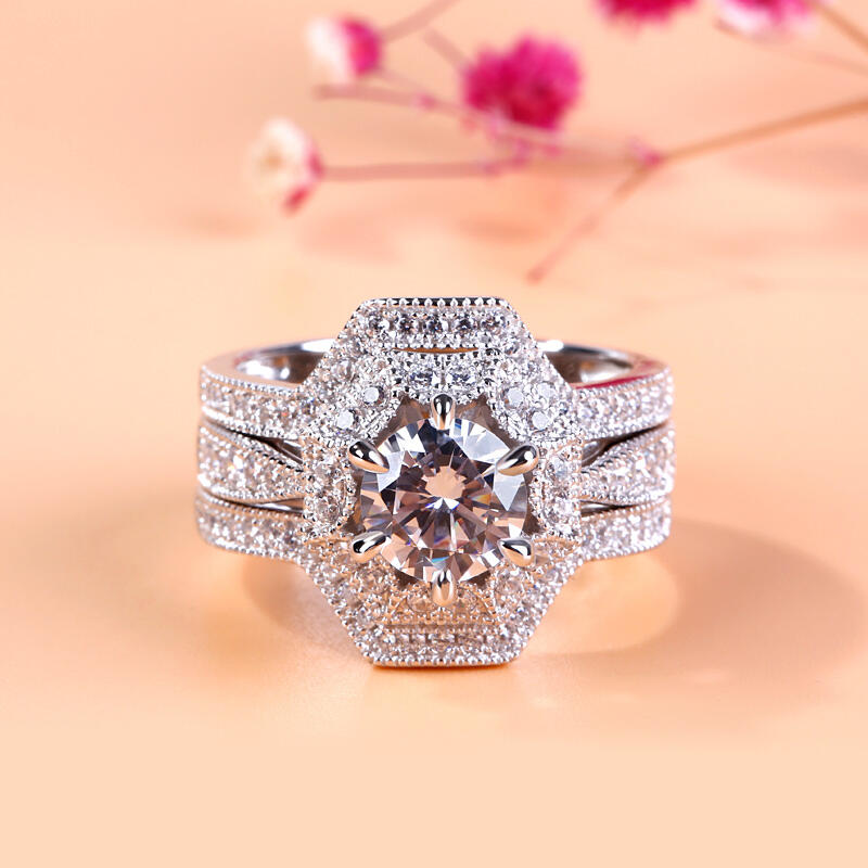 Jeulia Terno De Anillos Con Arte Adorno De Talla Redonda En Plata De Ley