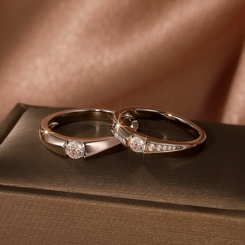 Jeulia True Love Vow Bypass Design Engraved Couple Rings Set