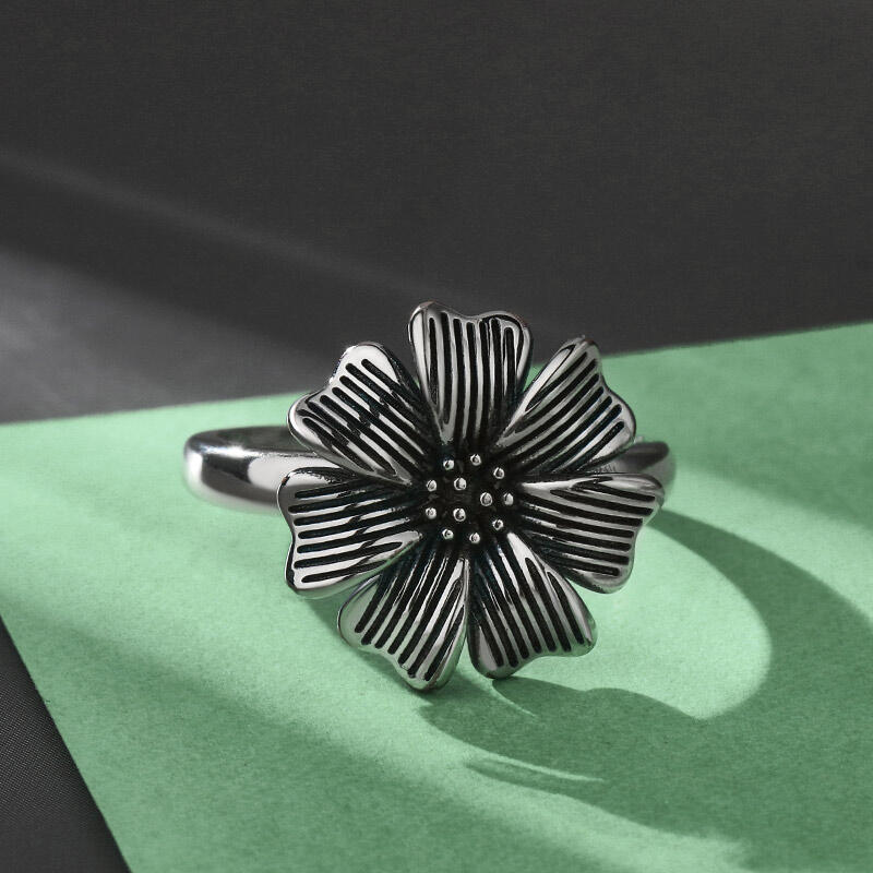 Jeulia "Cherry Blossom" Flower Sterling Silver Ring