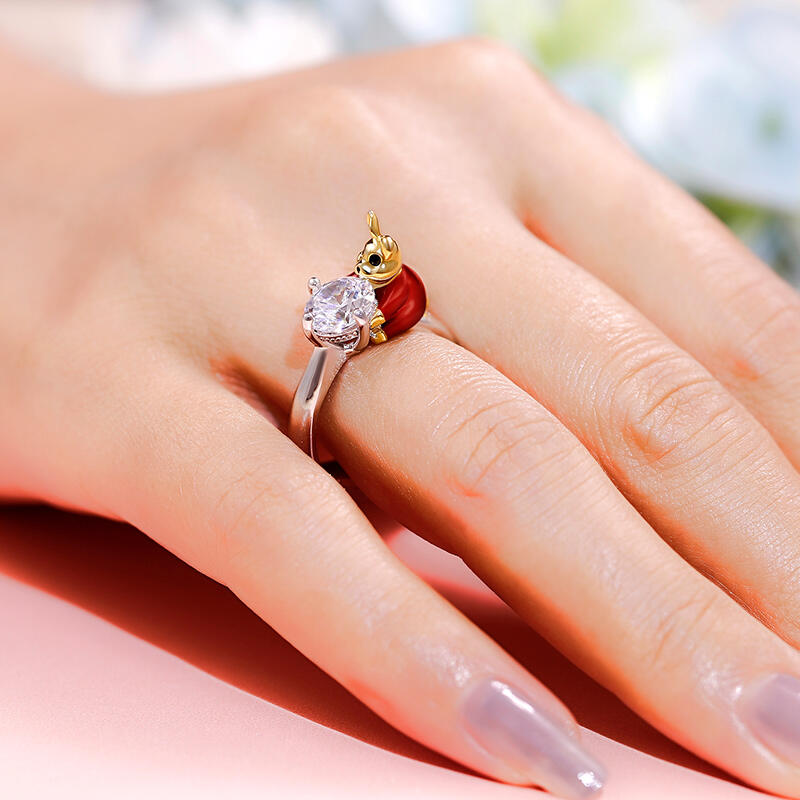 Jeulia Hug Me "Mr. Rabbit" Round Cut Sterling Silver Ring