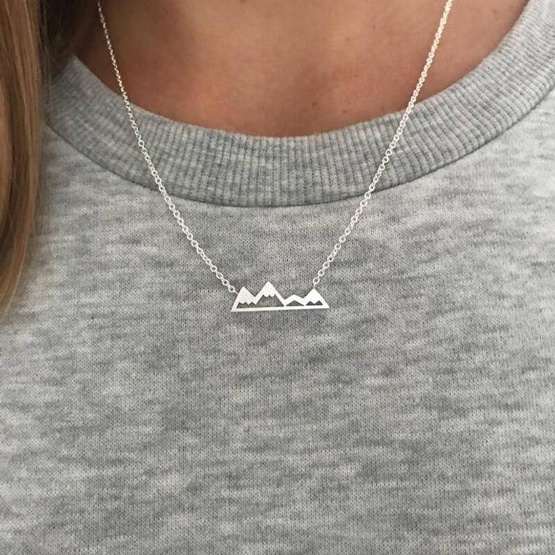Jeulia "Ser Aventureras" Collar de Plata de Ley con Montaña