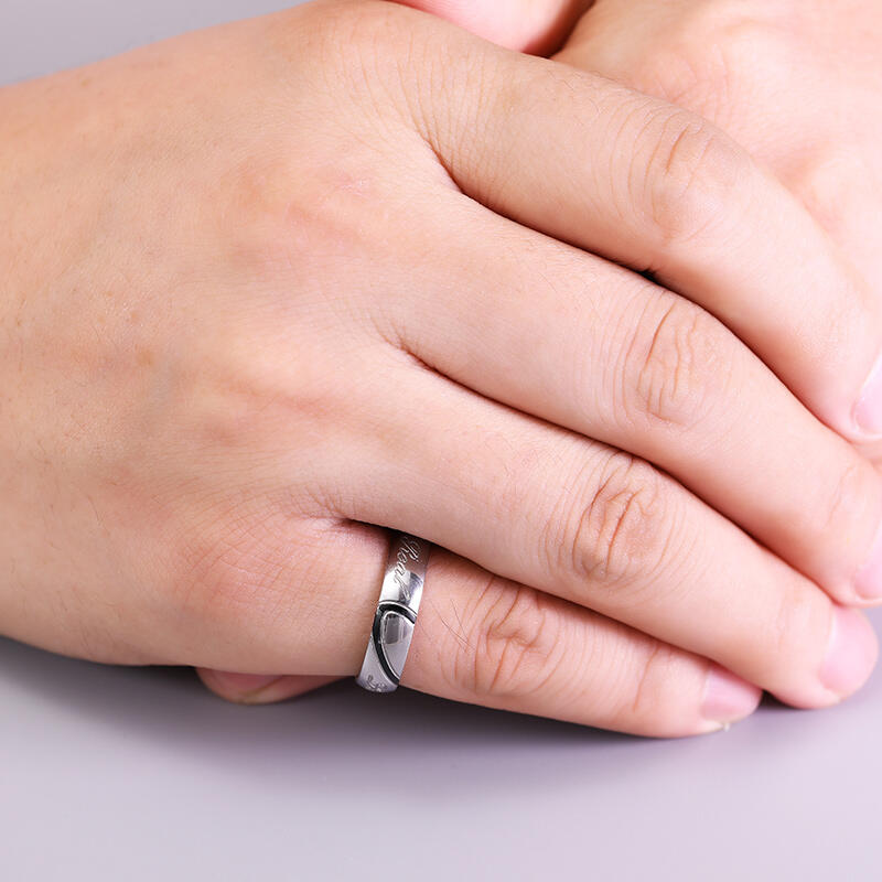 Jeulia Two Tone Heart Titanium Steel Men's Band