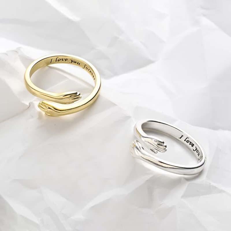 両手 抱きしめる ハグ 刻印 オープン リング サイズ調整可能 フリーサイズ