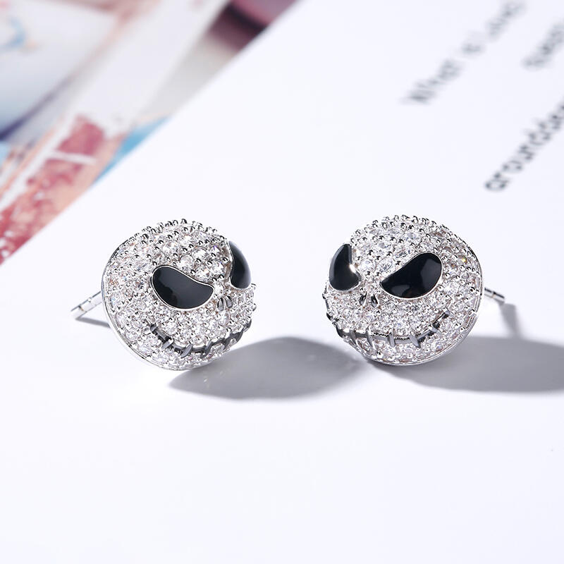 Jeulia "King of Halloween Town" Sterling Silver Skull Earrings
