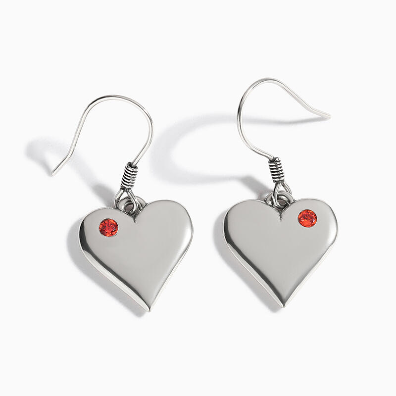 Jeulia Aretes de corazones con piedra roja de amor de plata